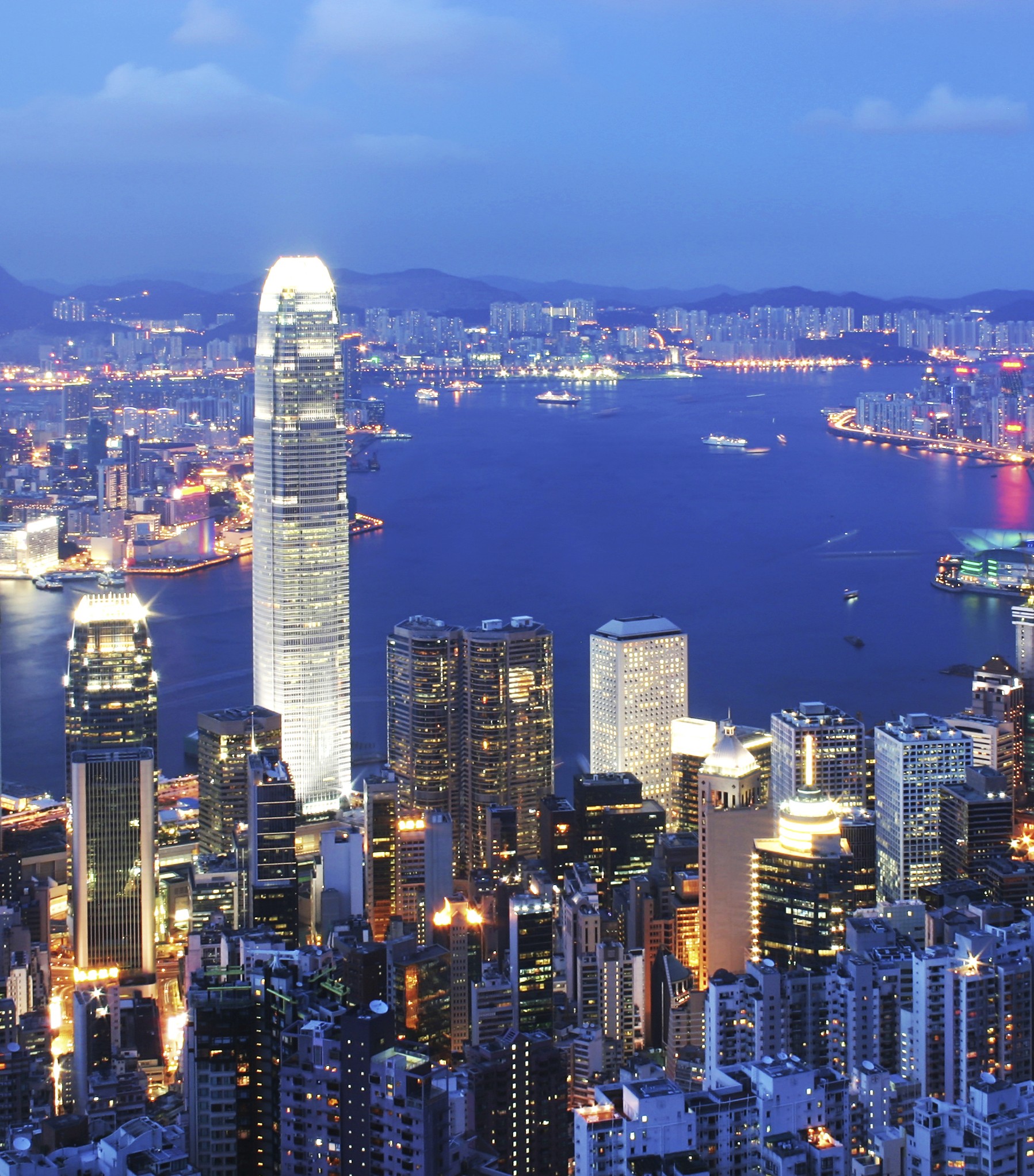 Hong Kong_on the move
