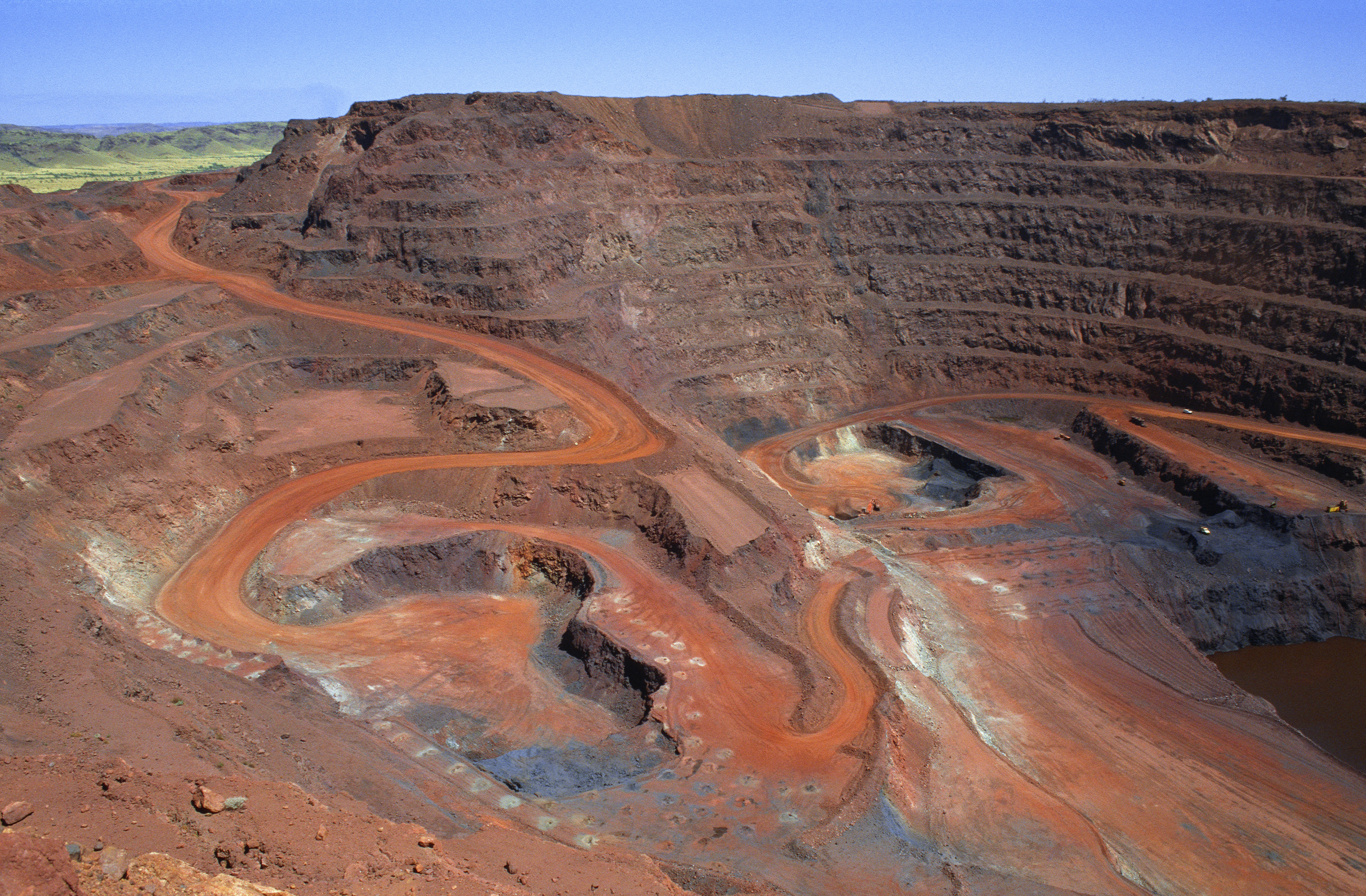 Large open cut iron ore mining